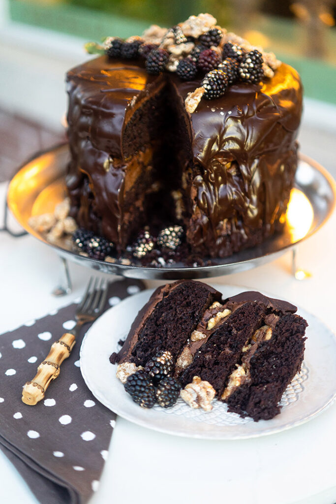 alabama_wedding_cake_olexas_chocolatecake