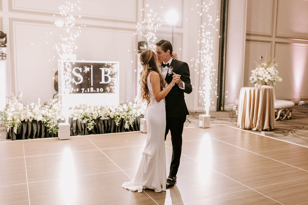 alabama_weddings_grand_bohemian_hotel_Lauren_Bailey_Lankford_photography_cece_designs-1031