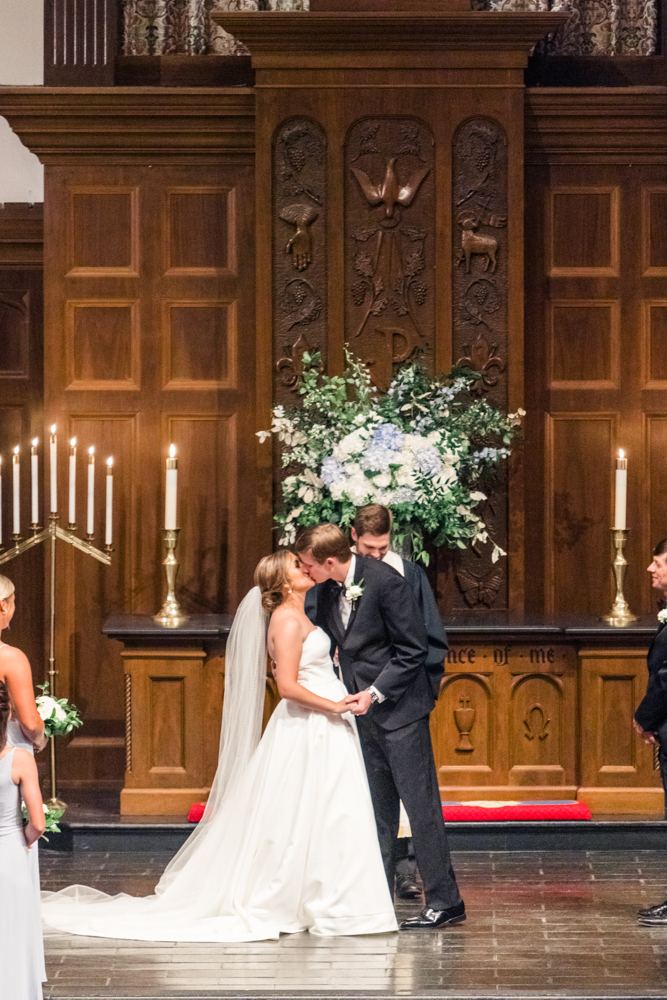 Katherine Grey Clarke & Everett Michael Fuller say, "I do!" in Alabama.