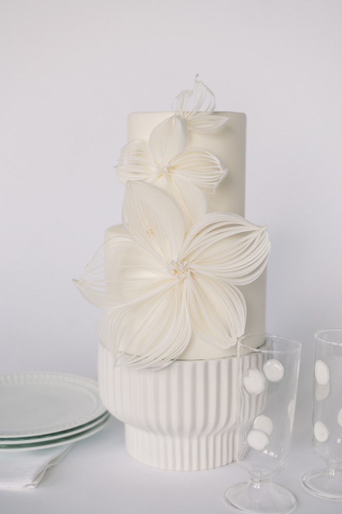 Cakes by Kim creates beautiful Southern wedding cakes.