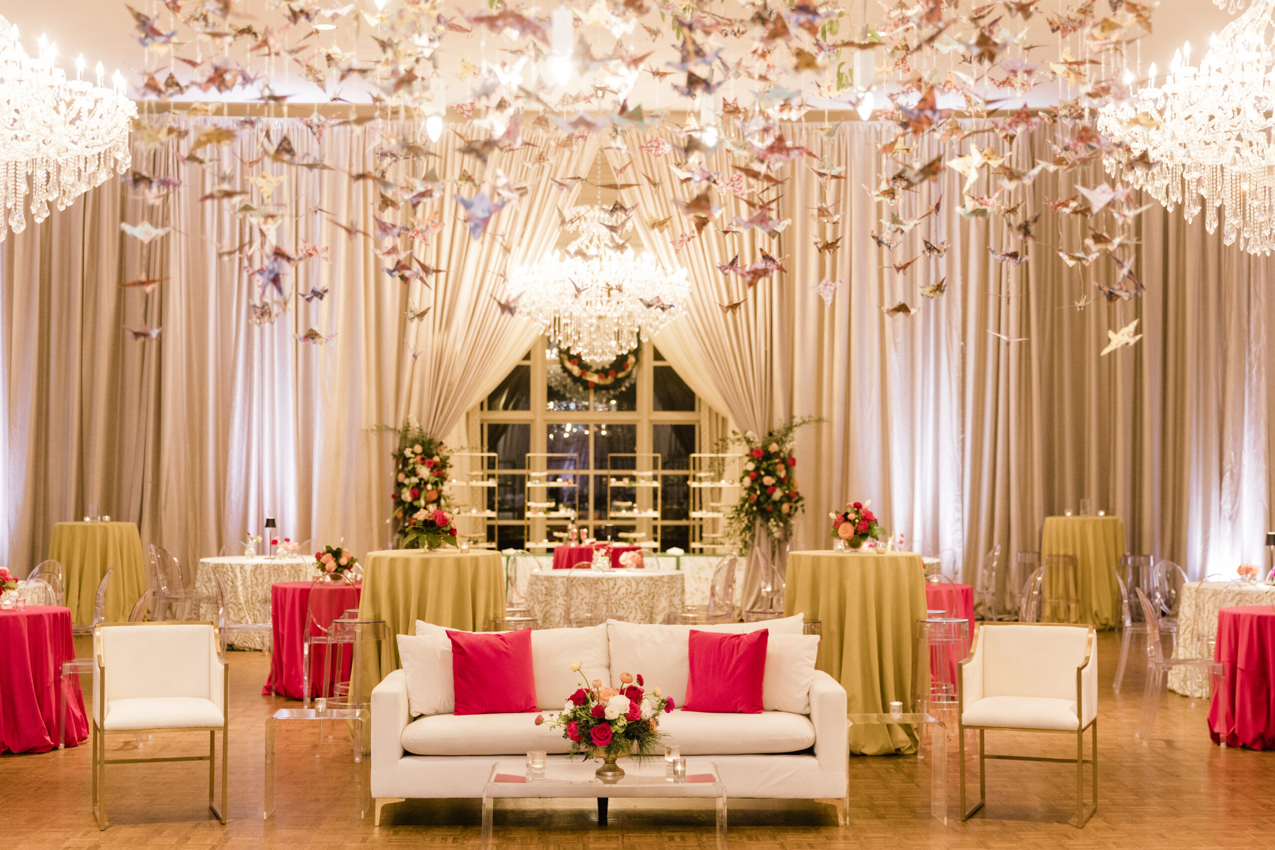 The Vestavia Country Club is set for a wedding reception designed by Anna Wynn Event Designs.