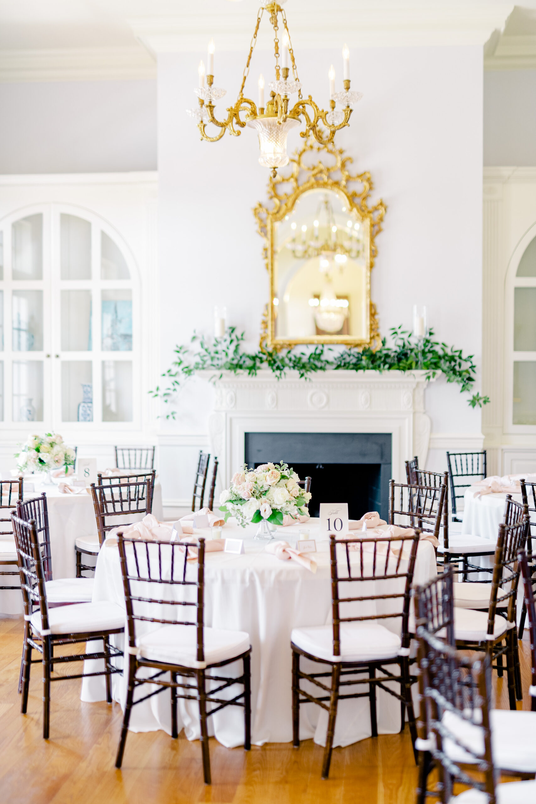 The spring wedding reception is set at Marsgate in Alabama.