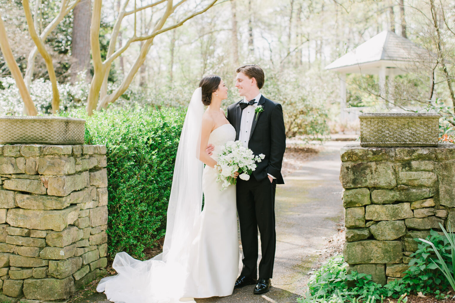 Emily Anne Beauchaine & Jon Garrett Waggoner, Jr. - Alabama Weddings
